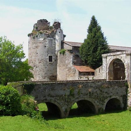 Chateau De La Galissonniere Le Pallet Luaran gambar